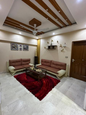 BeachView APT 3BHK near Dolmen Mall